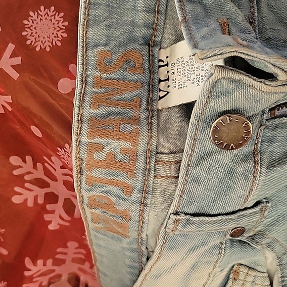VIP Jeans - Picture 6 of 6